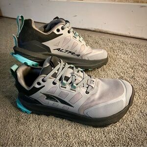 Altra Lone Peak Low 9 - Women’s